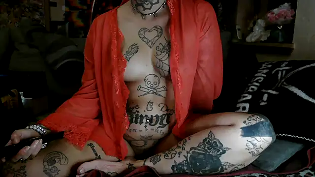 RoxxyInk online show from October 2025 09:16:02 PM