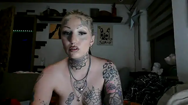 Snapshot of RoxxyInk chatting on May 2026 12:50:02 AM RoxxyInk online show from May 2026 12:50:02 AM