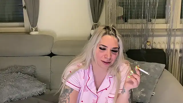 Snapshot of Monageil chatting on January 2025 05:35:01 AM Monageil online show from January 2025 05:35:01 AM