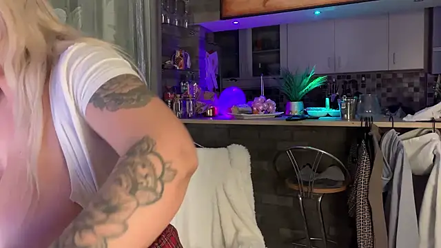 Snapshot of Monageil chatting on February 2025 08:49:01 PM Monageil online show from February 2025 08:49:01 PM