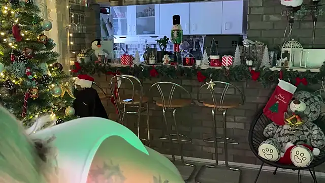 Snapshot of Monageil chatting on December 2025 09:12:01 AM Monageil online show from December 2025 09:12:01 AM