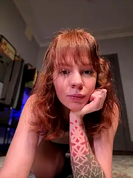 Snapshot of Oopsfoxy chatting on December 2025 04:08:01 PM Oopsfoxy online show from December 2025 04:08:01 PM