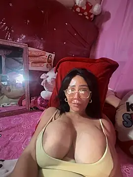 Snapshot of sweetieme chatting on March 2025 10:29:02 AM sweetieme online show from March 2025 10:29:02 AM
