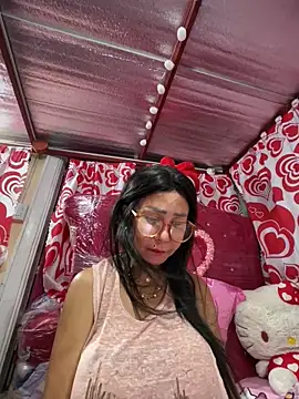 sweetieme online show from April 2026 01:05:02 PM