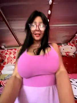 Snapshot of sweetieme chatting on October 2025 01:28:01 AM sweetieme online show from October 2025 01:28:01 AM