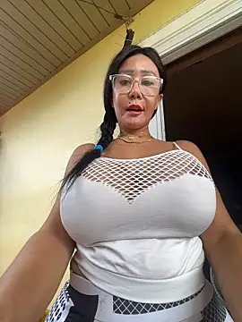 Snapshot of sweetieme chatting on June 2026 03:13:01 AM sweetieme online show from June 2026 03:13:01 AM
