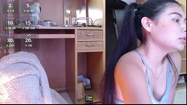 evolet01 online show from April 2026 10:21:02 PM