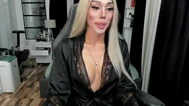 Forever MissCandace online show from May 2026 01:25:01 PM