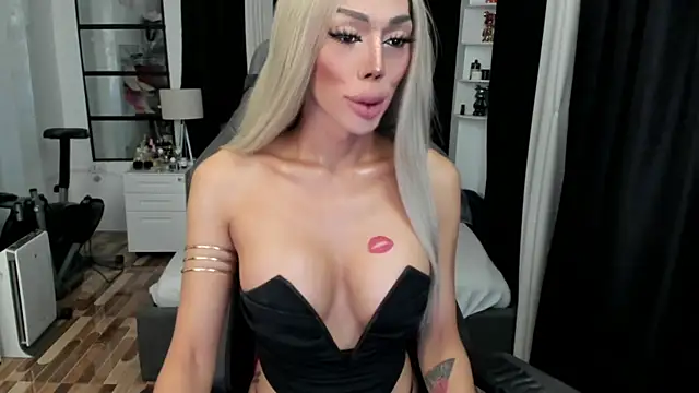 Forever MissCandace online show from December 2025 02:24:01 AM