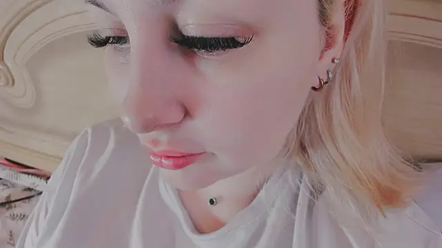 Snapshot of nast-yy chatting on March 2026 04:09:02 AM nast-yy online show from March 2026 04:09:02 AM