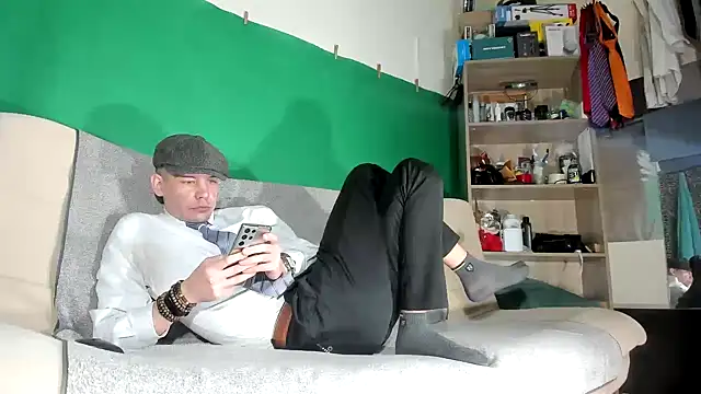 viraglaci18xh online show from March 2026 03:40:01 PM