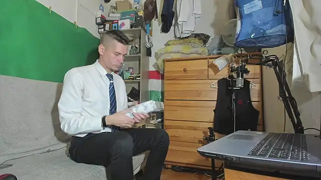 viraglaci18xh online show from November 2025 04:32:02 PM