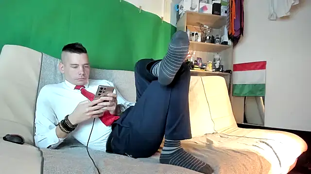 viraglaci18xh online show from November 2025 05:00:02 AM