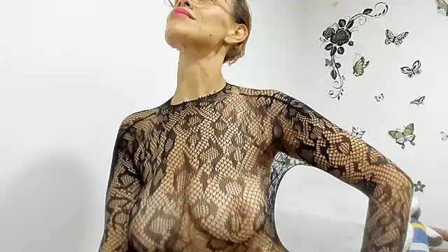 jennifersmit1 online show from May 2026 10:21:02 PM