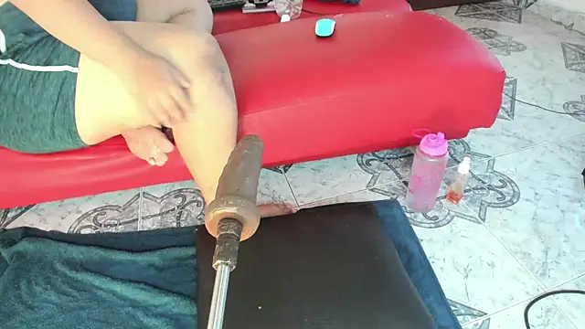 Snapshot of Dakotalove20 chatting on November 2025 03:55:02 AM Dakotalove20 online show from November 2025 03:55:02 AM