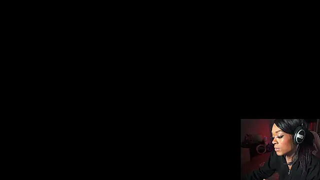 Snapshot of NSFWEros chatting on December 2024 01:41:02 AM NSFWEros online show from December 2024 01:41:02 AM