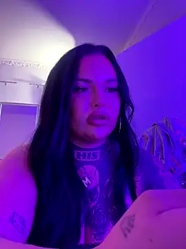 Snapshot of _MelinaCurves_ chatting on September 2025 08:20:02 PM MelinaCurves online show from September 2025 08:20:02 PM