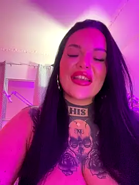 Snapshot of _MelinaCurves_ chatting on October 2025 08:54:01 PM MelinaCurves online show from October 2025 08:54:01 PM