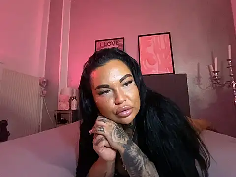 Snapshot of _MelinaCurves_ chatting on February 2025 11:36:02 PM MelinaCurves online show from February 2025 11:36:02 PM