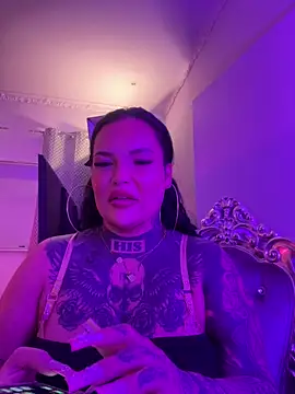 Snapshot of _MelinaCurves_ chatting on September 2025 08:16:01 PM MelinaCurves online show from September 2025 08:16:01 PM