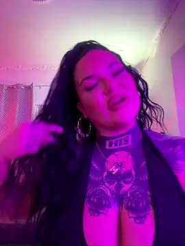 Snapshot of _MelinaCurves_ chatting on October 2025 09:48:02 PM MelinaCurves online show from October 2025 09:48:02 PM