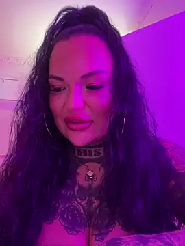 Snapshot of _MelinaCurves_ chatting on October 2025 09:15:01 PM MelinaCurves online show from October 2025 09:15:01 PM