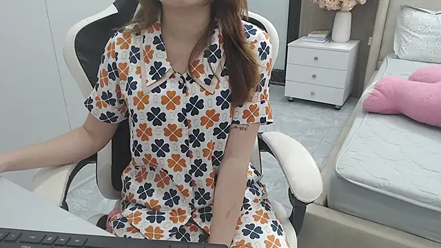 Snapshot of Hanako_love chatting on November 2025 03:49:02 PM Hanako love online show from November 2025 03:49:02 PM