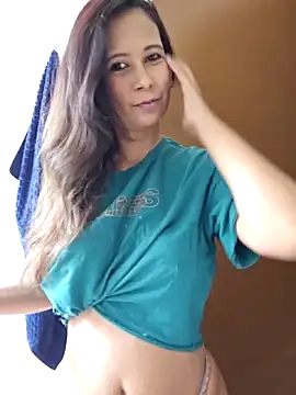 Leilacharlotte online show from February 2026 12:49:02 PM