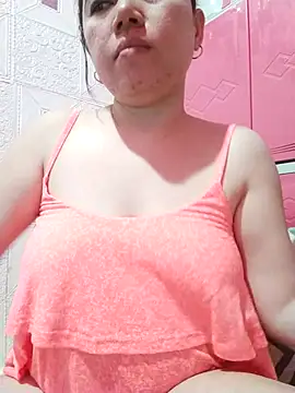 Snapshot of urwildest_dreams chatting on October 2025 11:05:02 PM urwildest dreams online show from October 2025 11:05:02 PM