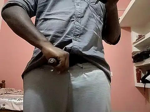 Snapshot of Aneesh007m chatting on November 2025 05:16:02 PM Aneesh007m online show from November 2025 05:16:02 PM