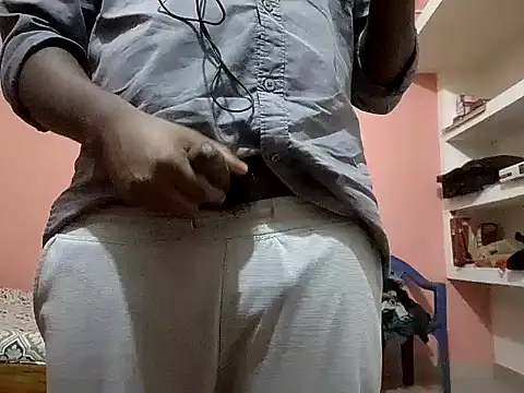 Snapshot of Aneesh007m chatting on January 2026 06:04:01 PM Aneesh007m online show from January 2026 06:04:01 PM