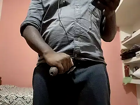 Snapshot of Aneesh007m chatting on October 2025 06:39:02 PM Aneesh007m online show from October 2025 06:39:02 PM