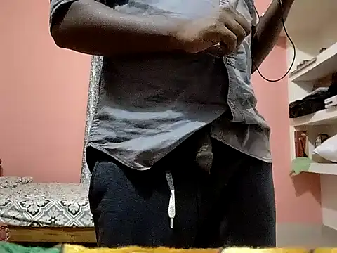 Snapshot of Aneesh007m chatting on October 2025 07:27:01 PM Aneesh007m online show from October 2025 07:27:01 PM