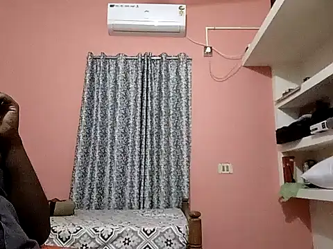 Snapshot of Aneesh007m chatting on October 2025 06:21:01 PM Aneesh007m online show from October 2025 06:21:01 PM