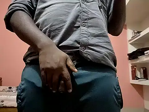 Snapshot of Aneesh007m chatting on November 2025 06:08:01 PM Aneesh007m online show from November 2025 06:08:01 PM