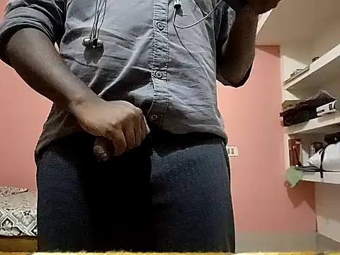 Snapshot of Aneesh007m chatting on November 2025 04:55:02 PM Aneesh007m online show from November 2025 04:55:02 PM