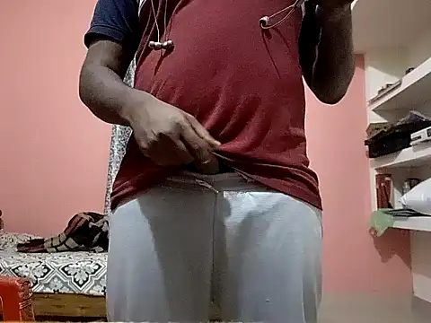 Snapshot of Aneesh007m chatting on October 2025 06:40:01 PM Aneesh007m online show from October 2025 06:40:01 PM