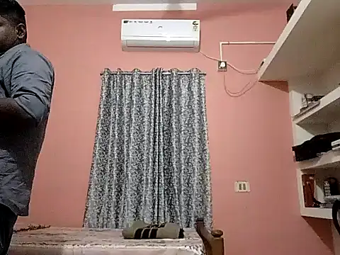 Snapshot of Aneesh007m chatting on November 2025 05:14:02 PM Aneesh007m online show from November 2025 05:14:02 PM