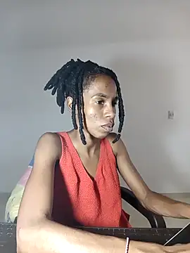 Snapshot of africa_deluxe chatting on April 2026 07:58:02 PM africa deluxe online show from April 2026 07:58:02 PM