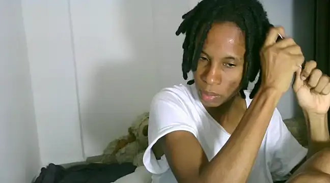Snapshot of africa_deluxe chatting on February 2025 09:49:02 PM africa deluxe online show from February 2025 09:49:02 PM