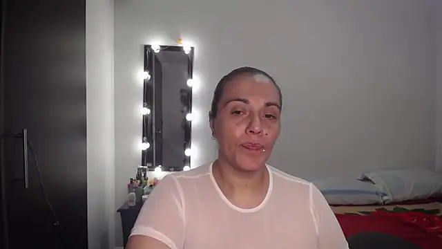 zoe hotxxx online show from October 2025 02:18:02 PM