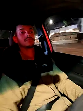 Snapshot of doodosantoss chatting on November 2025 06:47:01 AM doodosantoss online show from November 2025 06:47:01 AM