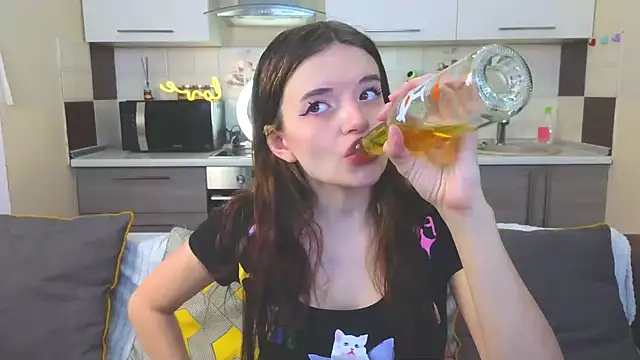 Naughty Alice online show from February 2025 12:17:01 PM