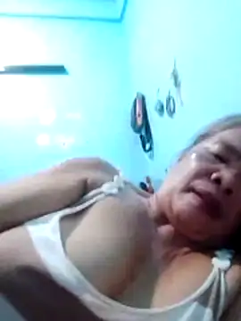 Snapshot of sexylizzy4u chatting on April 2026 02:19:02 PM sexylizzy4u online show from April 2026 02:19:02 PM