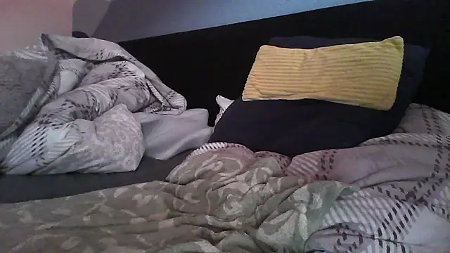 Menic0n online show from September 2025 08:31:01 AM