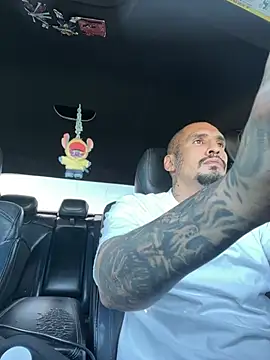 Snapshot of Slumlords chatting on February 2026 10:32:01 PM Slumlords online show from February 2026 10:32:01 PM