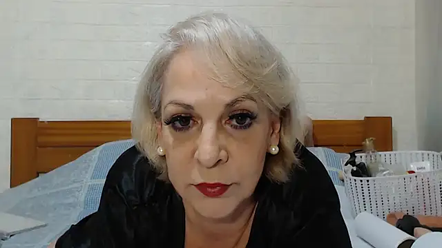 awild kitten online show from October 2025 09:08:01 AM