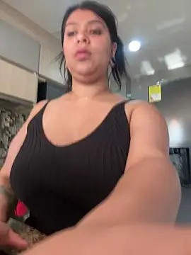 Snapshot of emilyjohanson chatting on February 2025 01:55:02 PM emilyjohanson online show from February 2025 01:55:02 PM