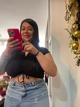 Snapshot of emilyjohanson chatting on December 2024 02:51:01 PM emilyjohanson online show from December 2024 02:51:01 PM