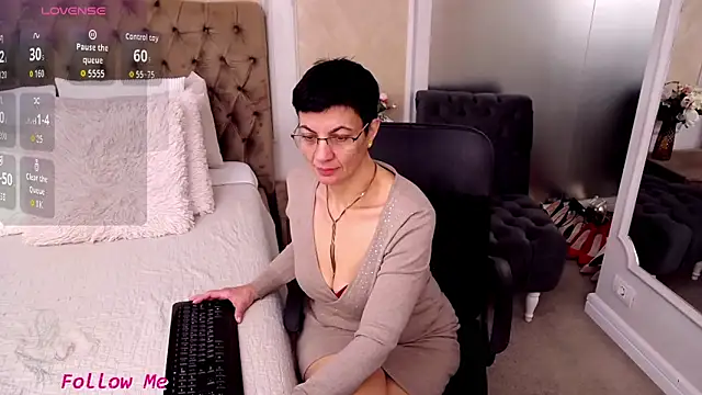 BustyPenellope online show from February 2026 04:10:01 AM